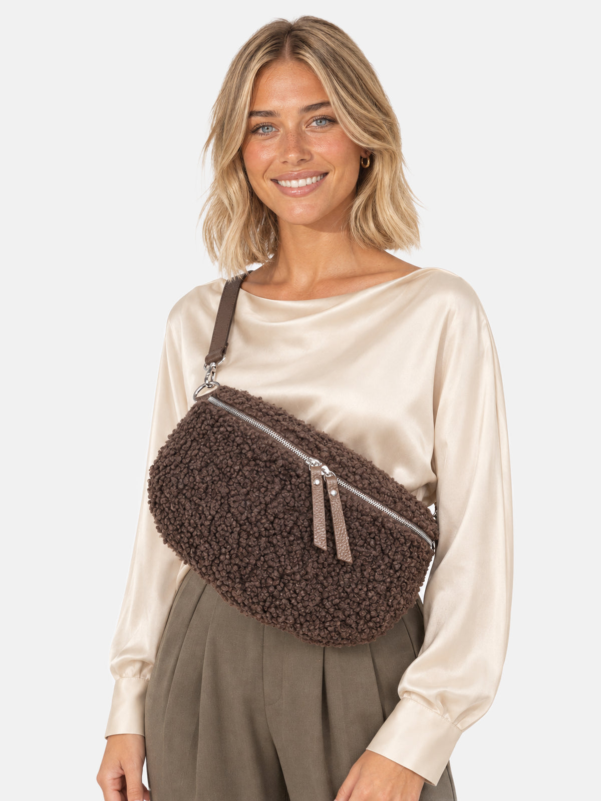 Stofftasche Fluffy in Dark Taupe #Farbe_Dark Taupe