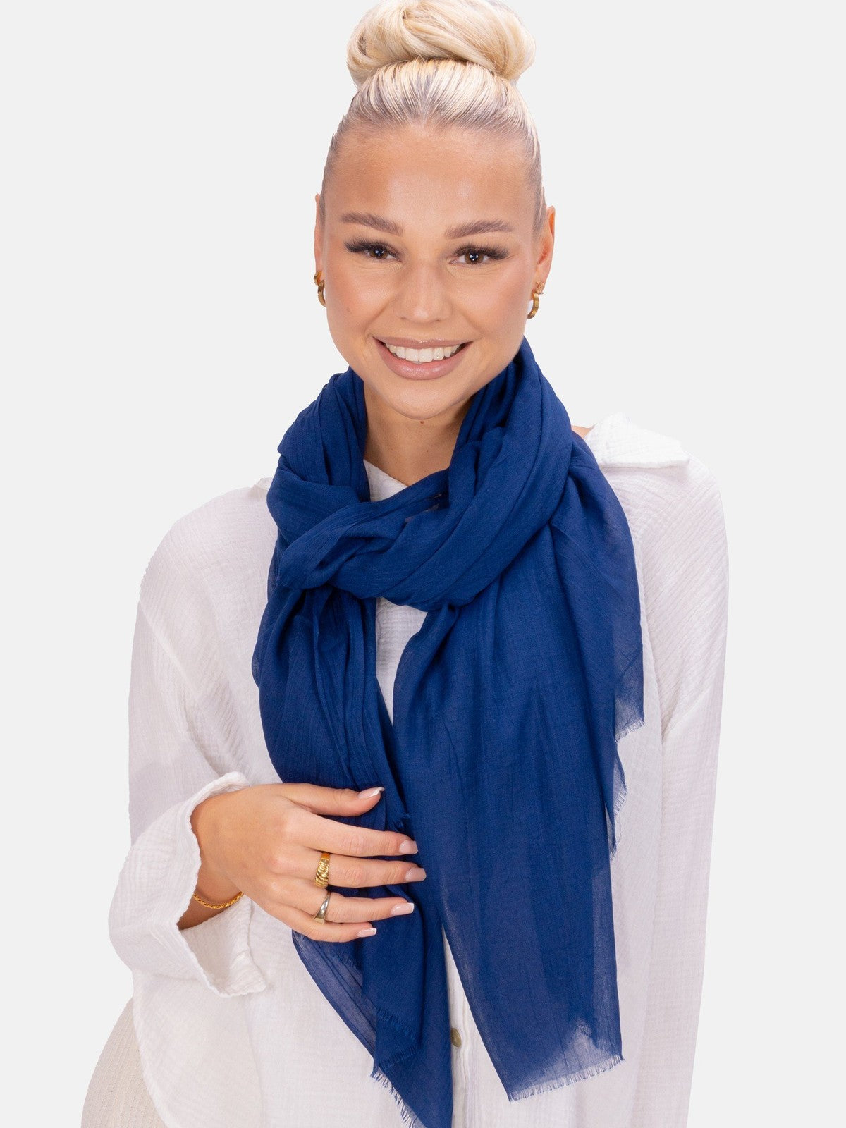 Schal Alessandra in Dunkelblau #Farbe_Dunkelblau