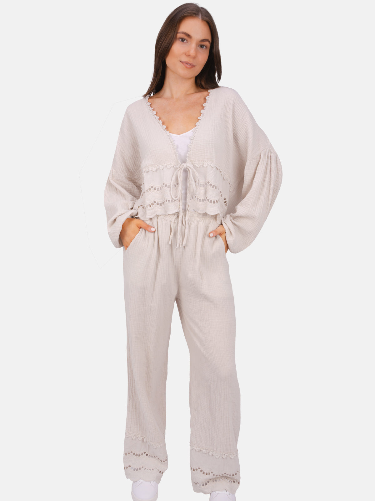 Musselin Bluse mit Lockstickerei zum Binden - Laura