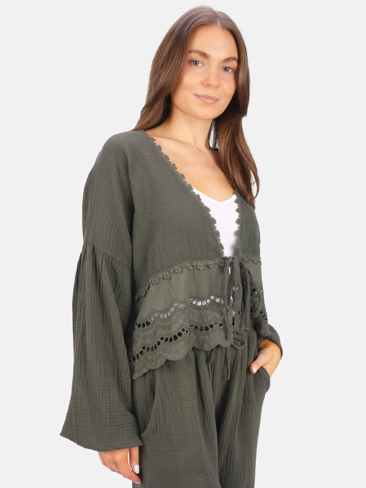 Musselin Bluse mit Lockstickerei zum Binden - Laura