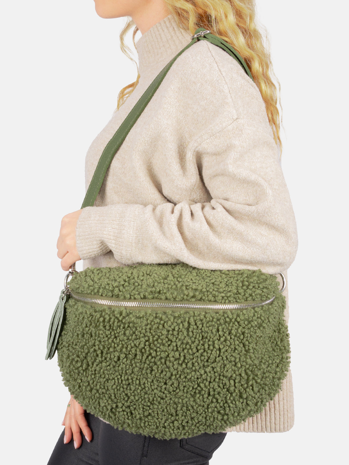 Stofftasche Crossbody Bag Size L - olivgrün - Fluffy