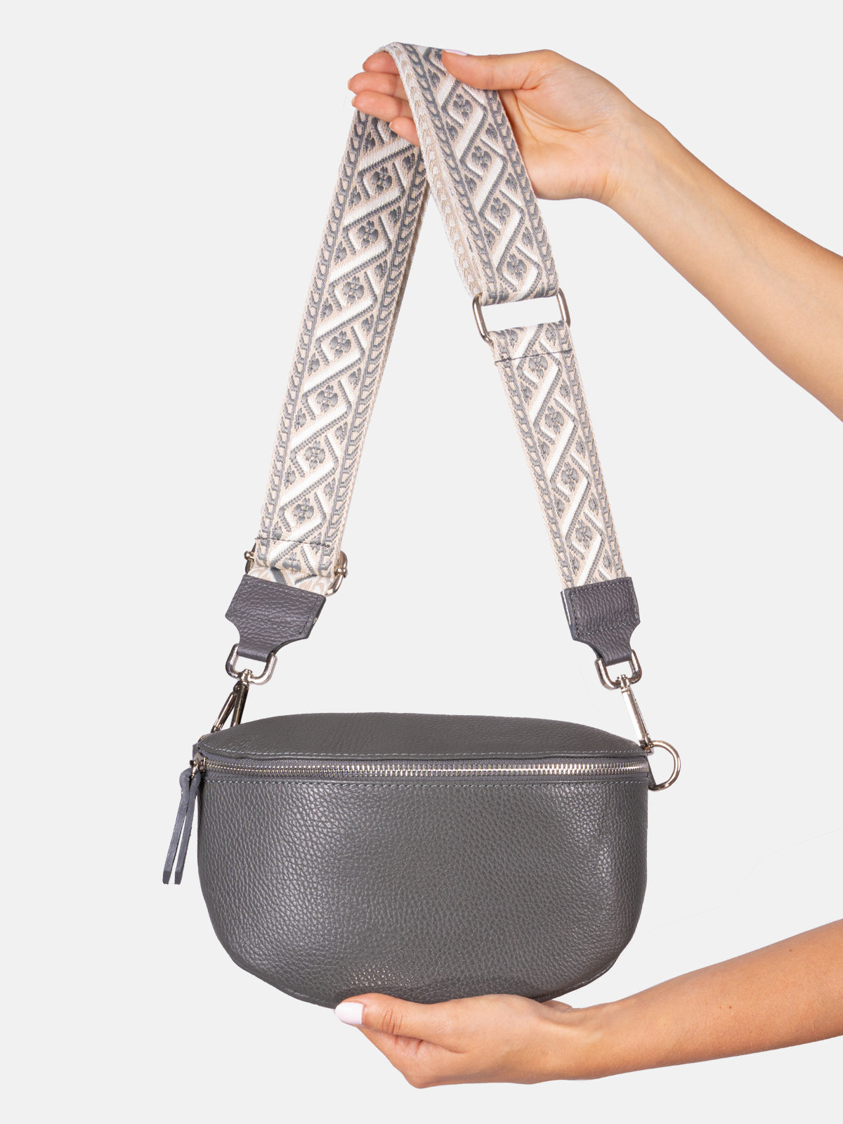 Mittelgroße Crossbody Gürteltasche aus 100% Leder - dark grau - Helen