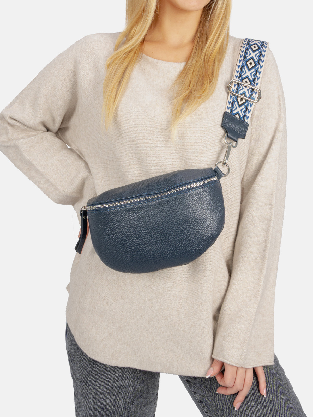 Mittelgroße Crossbody Gürteltasche aus 100% Leder - marineblau - Helen