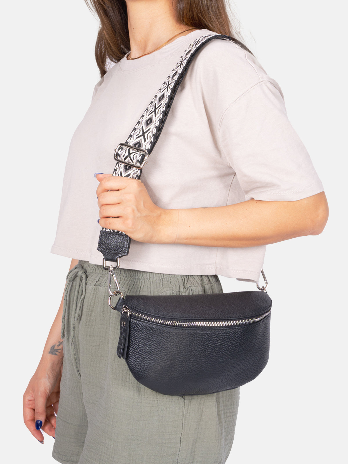 Mittelgroße Crossbody Gürteltasche aus 100% Leder - schwarz 2 - Helen BB