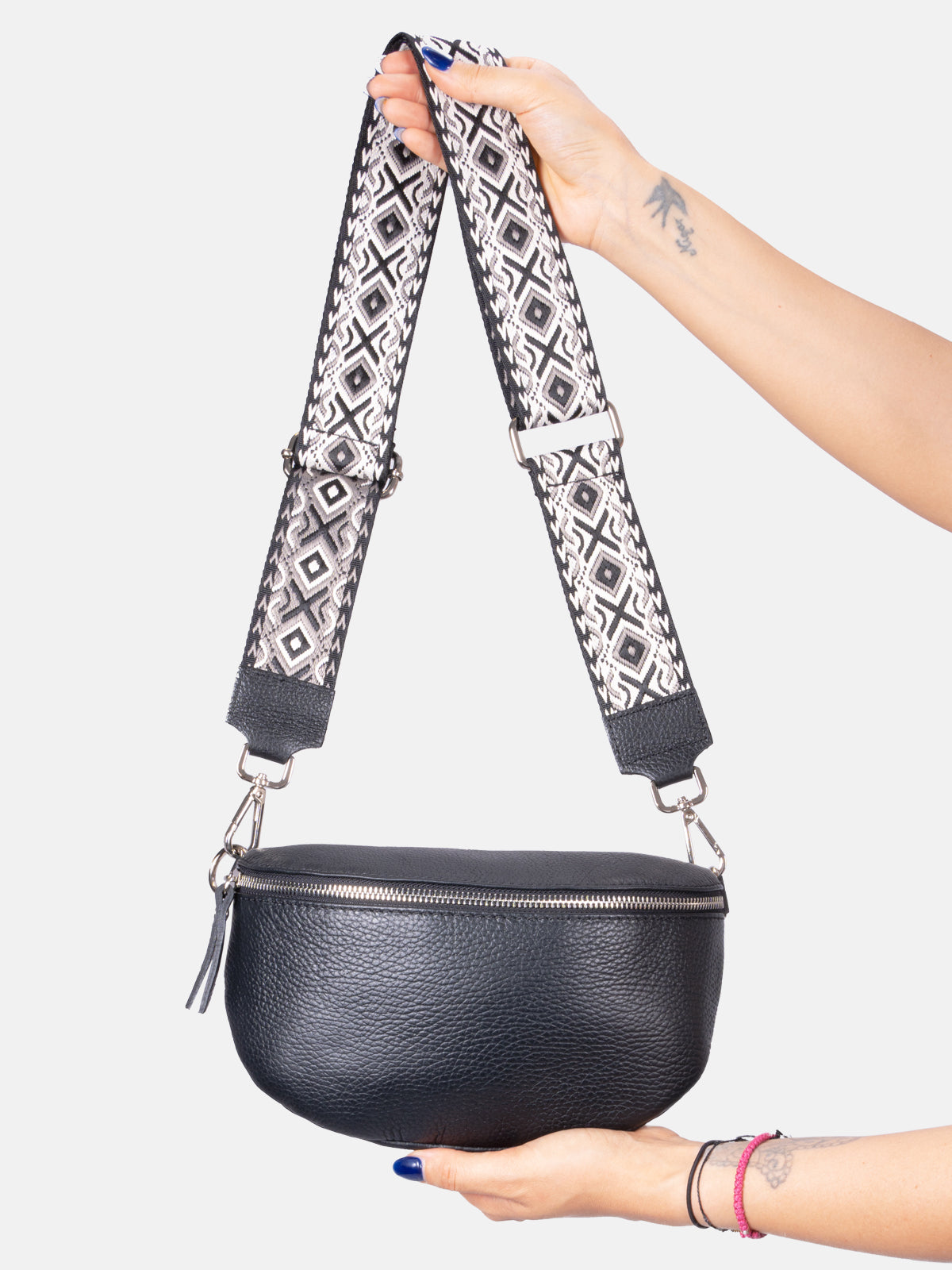 Mittelgroße Crossbody Gürteltasche aus 100% Leder - schwarz 2 - Helen BB