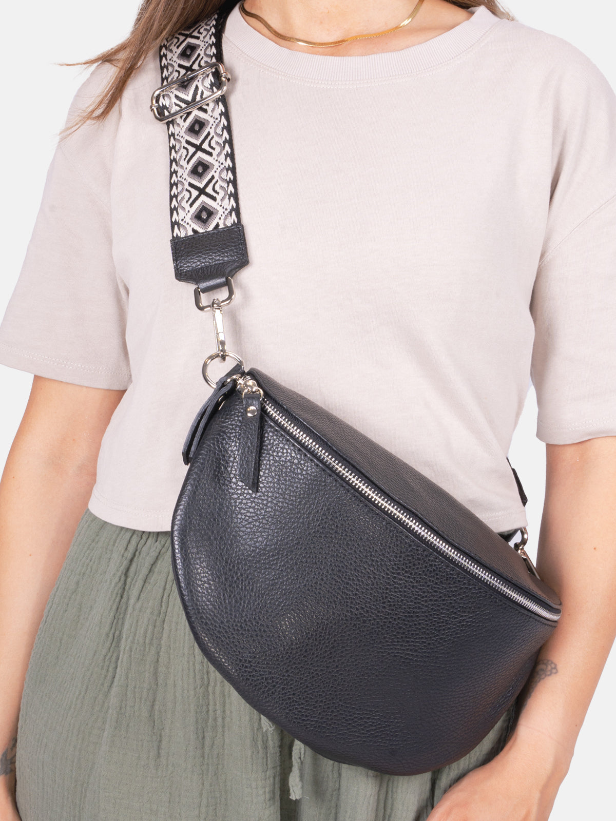 Große Crossbody Gürteltasche aus 100% Leder - schwarz 2 - Jaime BB