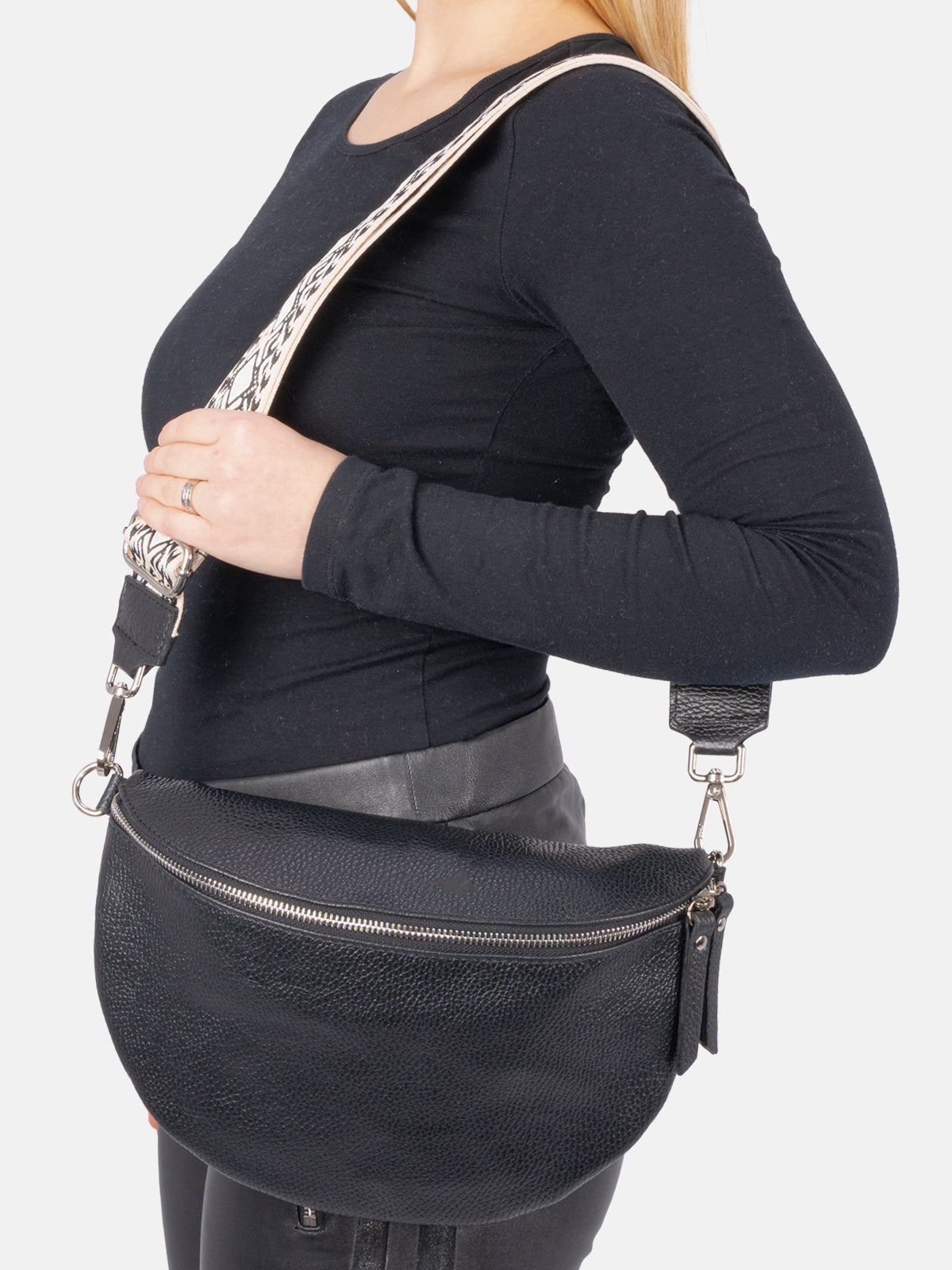 Große Crossbody Gürteltasche aus 100% Leder - schwarz 3 - Jaime KK