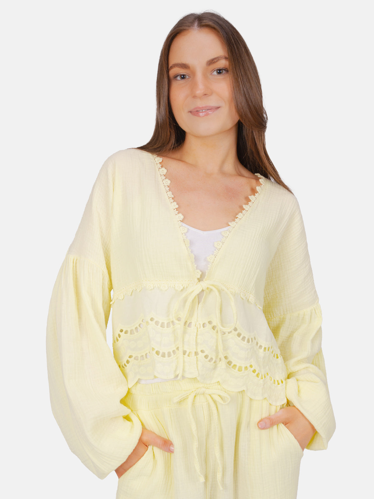 Musselin Bluse mit Lockstickerei zum Binden - Laura