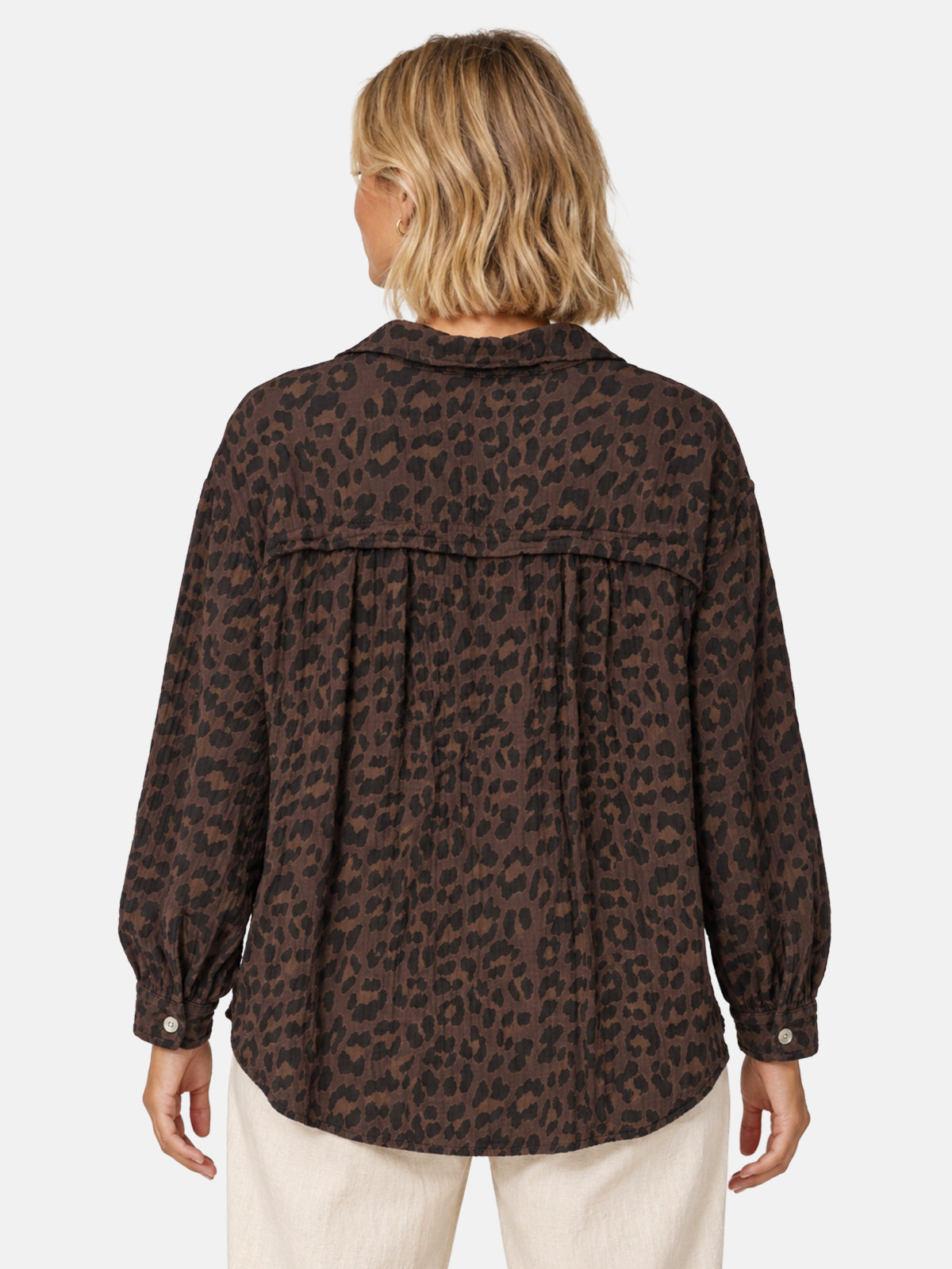 Leo Queen Musselinbluse - Leo Print in Beige #Farbe_Mokka Leo