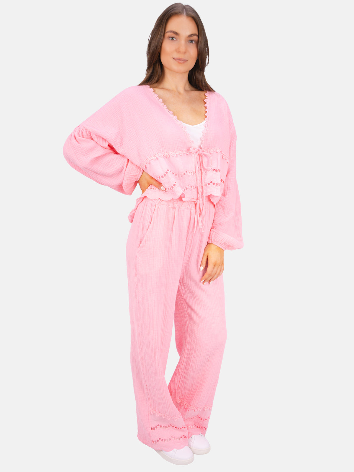 Musselin Bluse mit Lockstickerei zum Binden - Laura