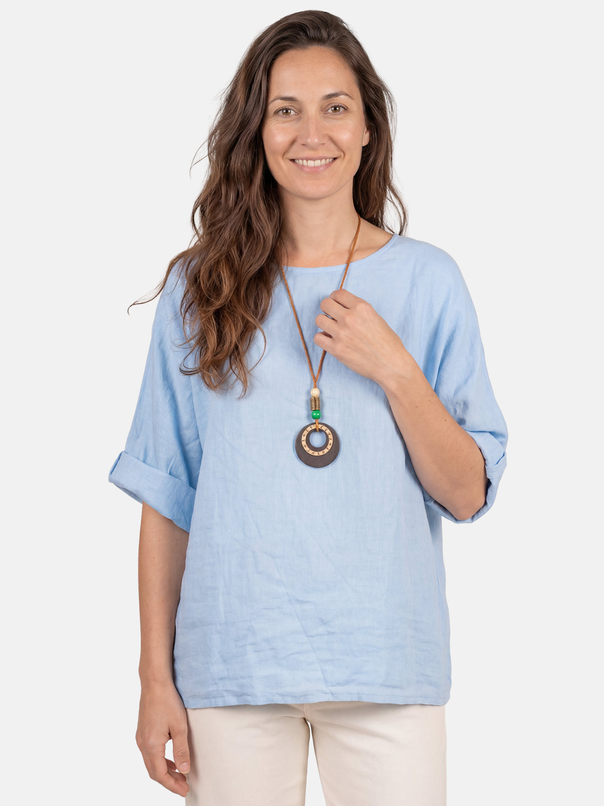 Kurze Leinenbluse mit U Boot Kragen und Kette - Lina