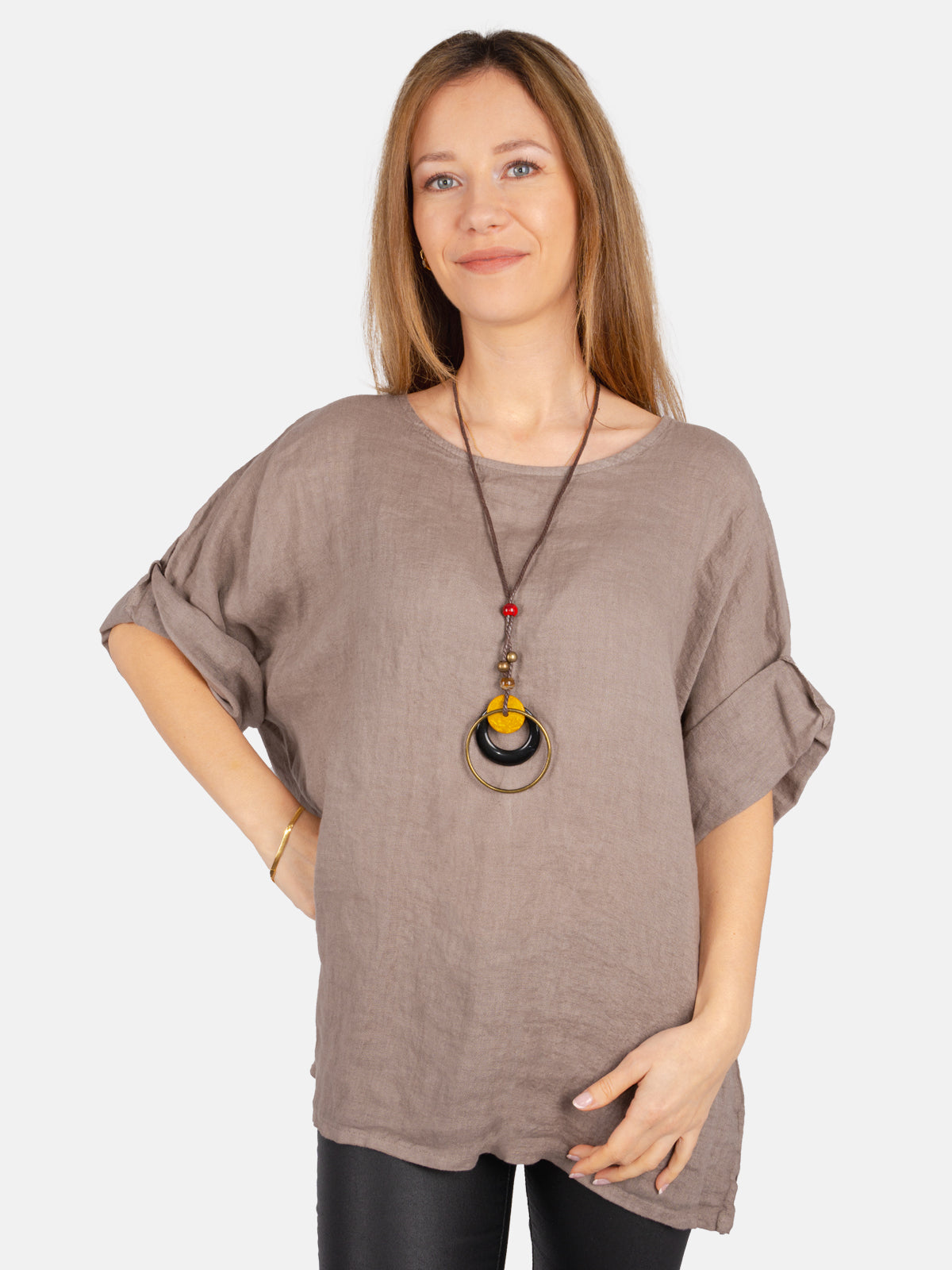 Kurze Leinenbluse mit U Boot Kragen und Kette - Lina