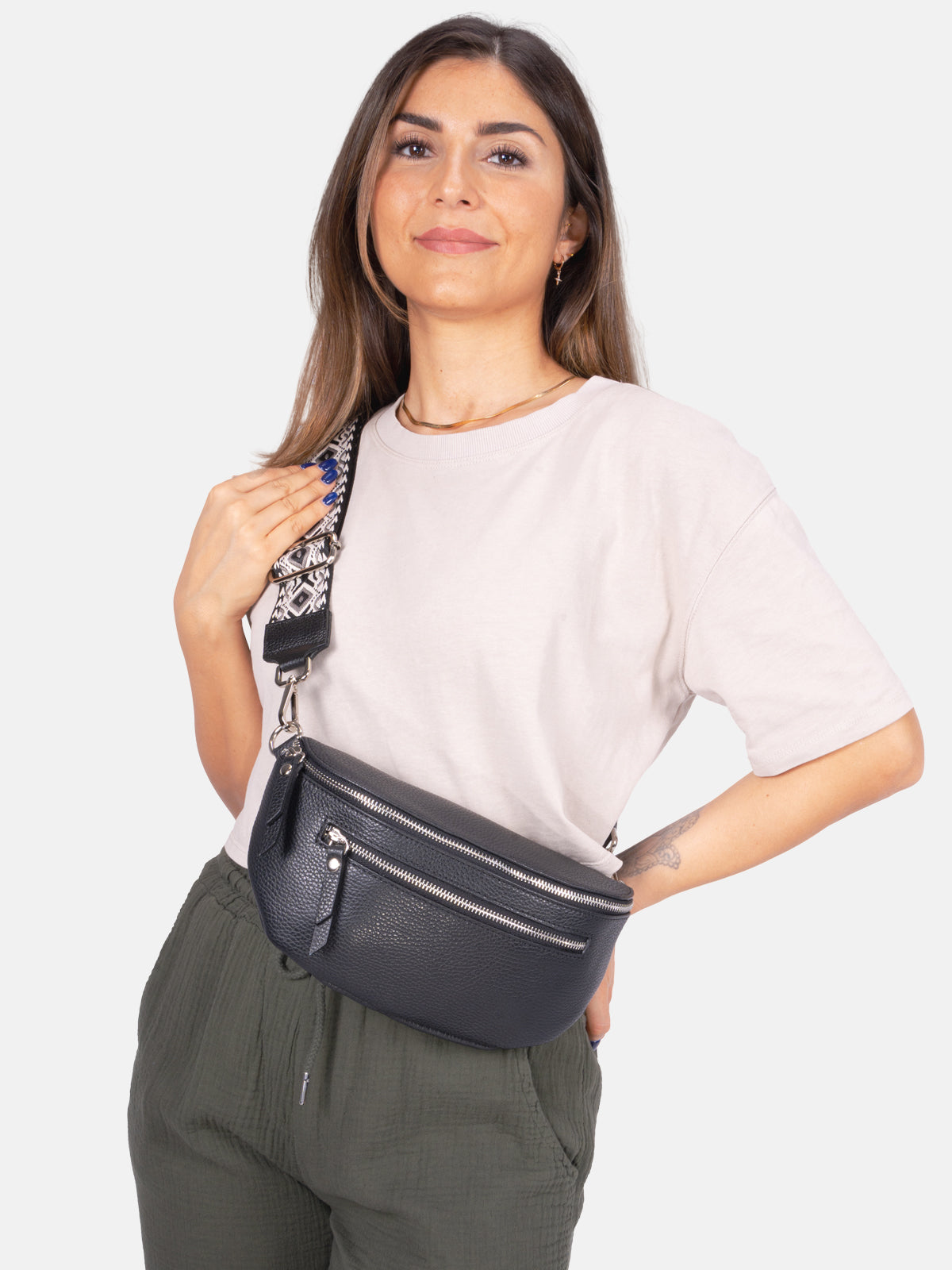 Mittelgroße Crossbody Umhängetasche mit 2 Zipper aus 100% Leder - schwarz 2 - Pia BB