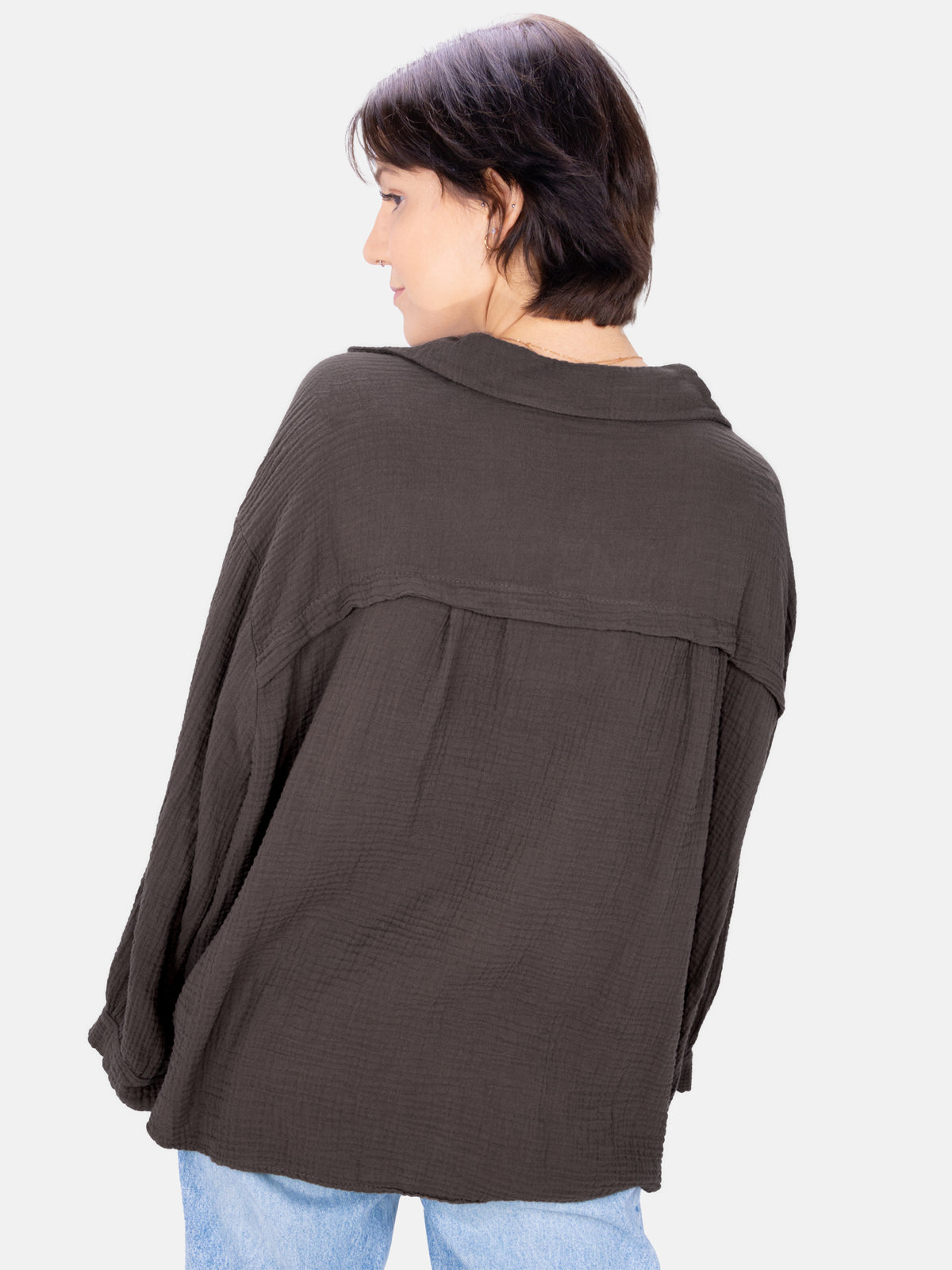 Kurze Musselin Hemdbluse mit Knöpfen - mokka - Sasha