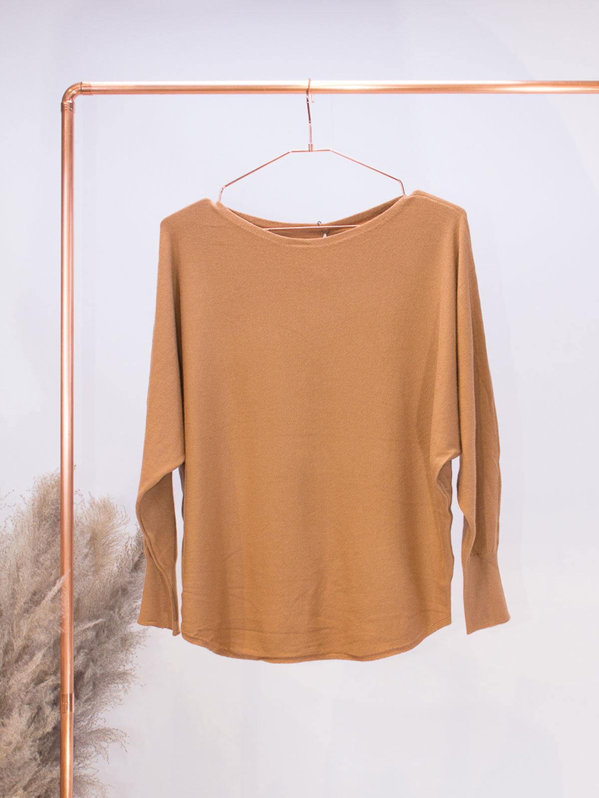 Rundhals Pullover mit Fledermausärmel - sand uni - Mere 27