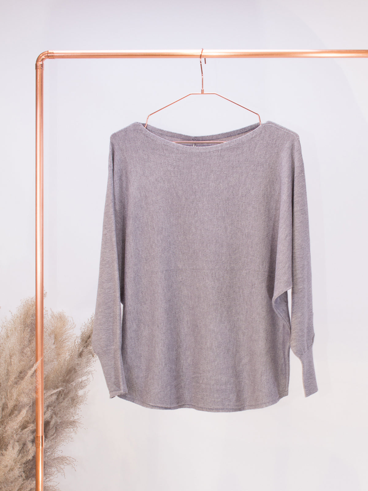 Rundhals Pullover mit Fledermausärmel - grau uni - Mere 27