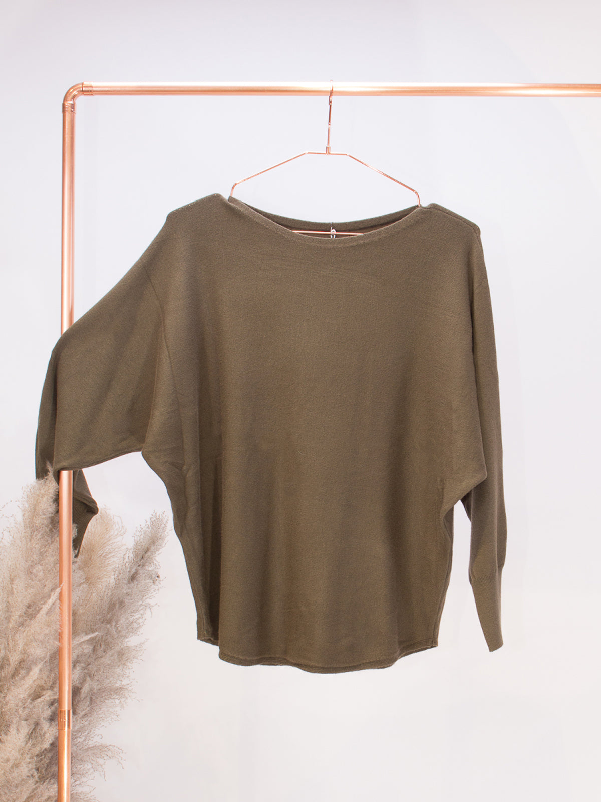 Rundhals Pullover mit Fledermausärmel - kaki uni - Mere 27