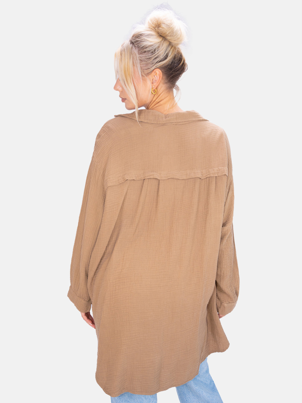 Lange Musselin Hemdbluse mit Knöpfen - hellbraun - Becka