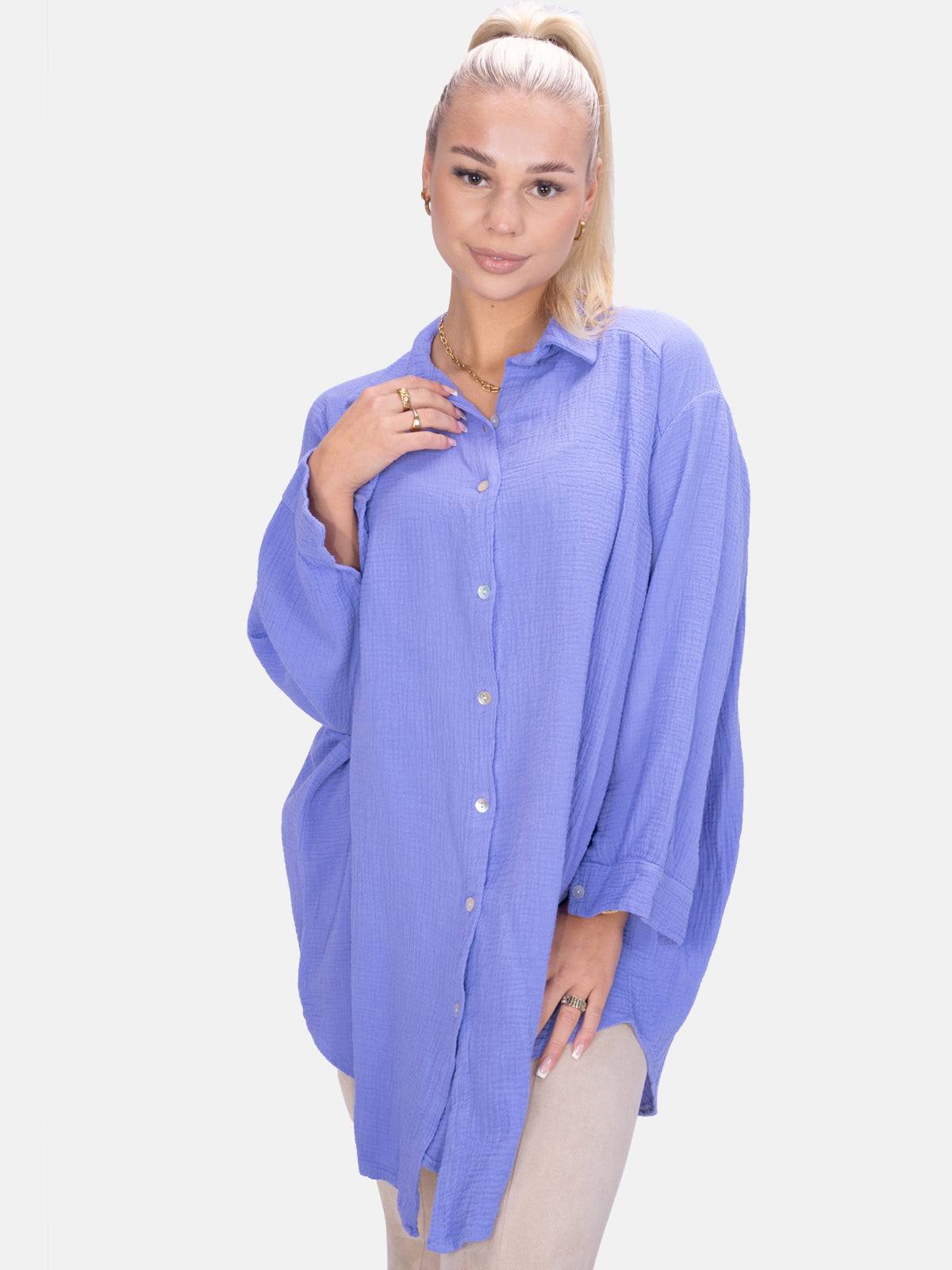 Lange Musselin Hemdbluse mit Knöpfen - mehrere Farben - Becka 2.0