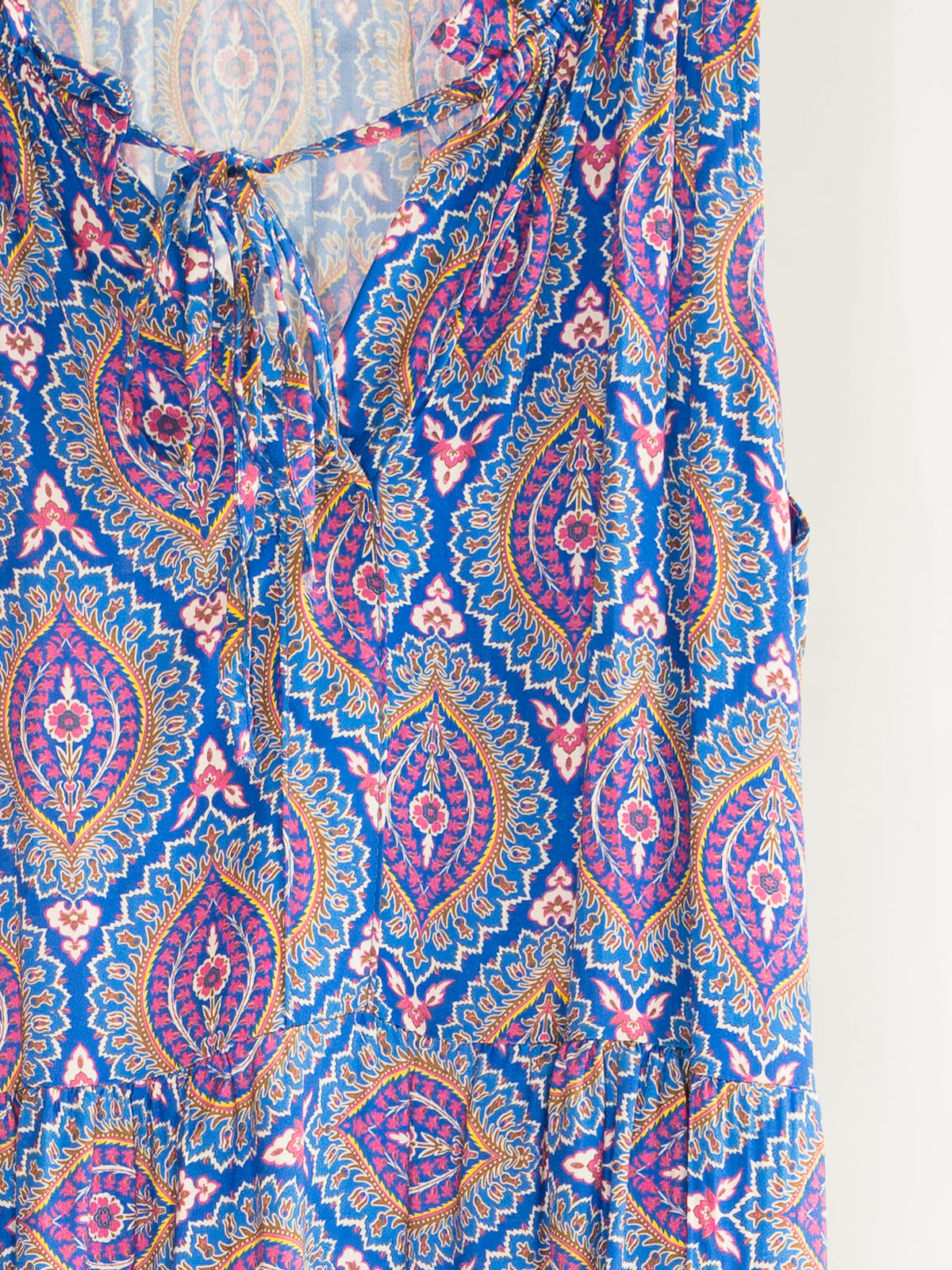 Langes, ärmelloses Kleid mit Boho Muster - blau lila - Berna