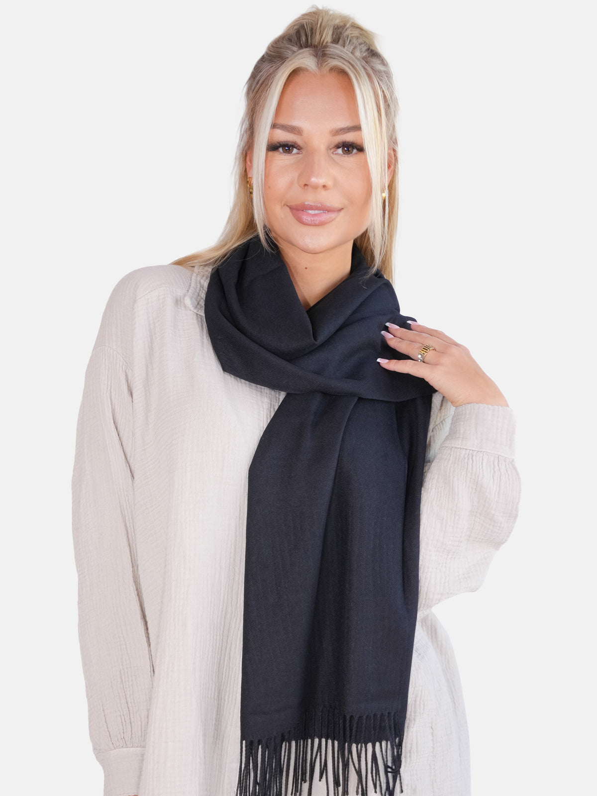 Leichter und weicher Uni Schal Unisex im angenehmen Kaschmir Mix - schwarz - Sophia