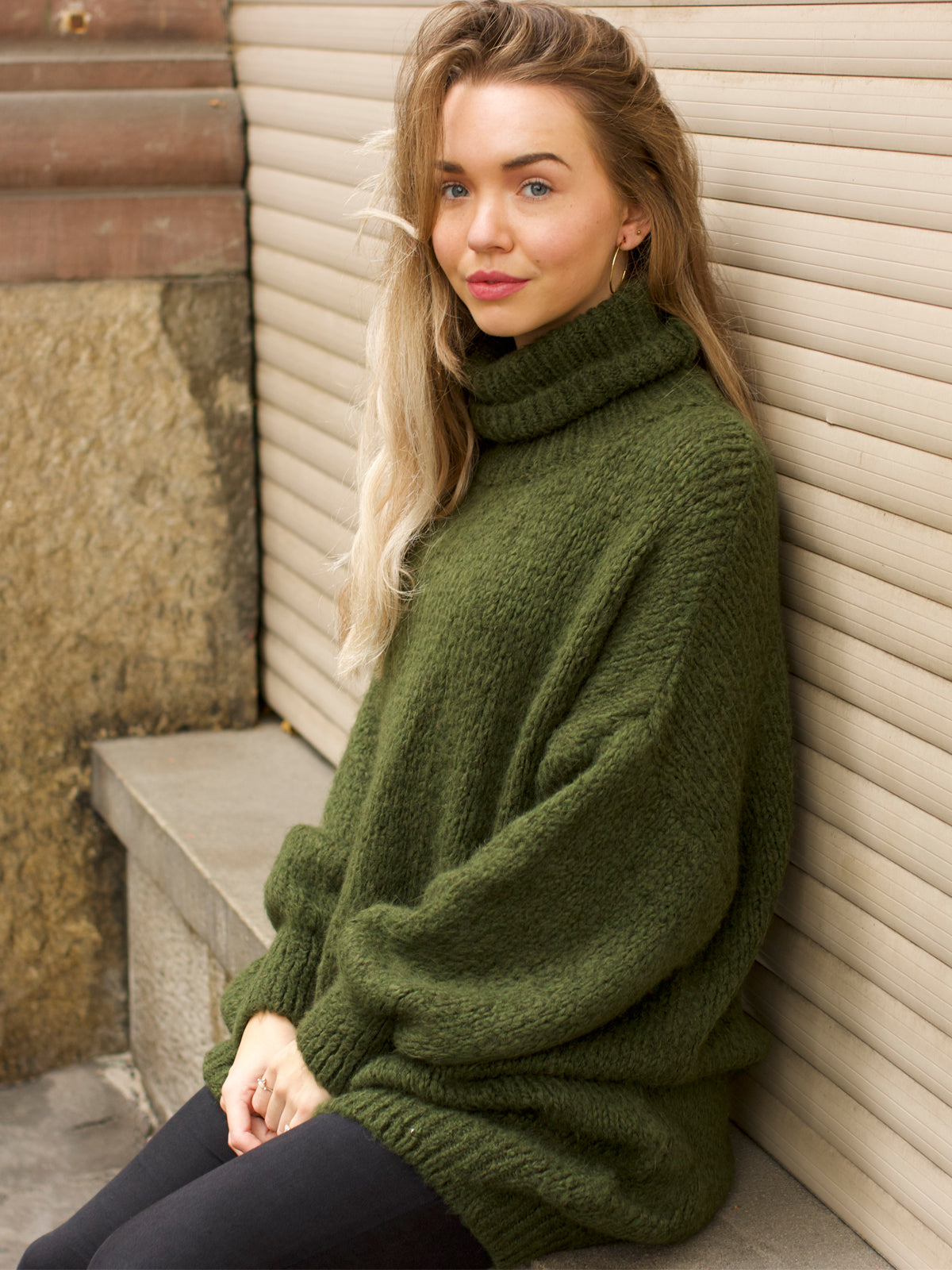 Langer Strick Pullover / Strick Kleid mit Rollkragen - Dani