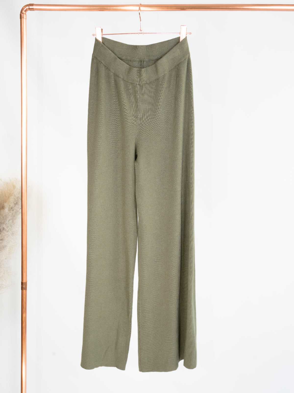 Lange lässige Hose mit ausgestelltem Bein - mehrere Farben - Lucia