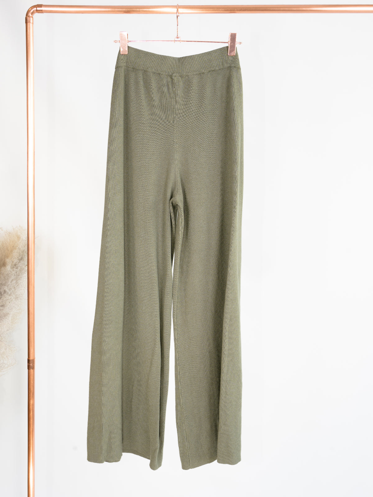 Lange lässige Hose mit ausgestelltem Bein - mehrere Farben - Lucia