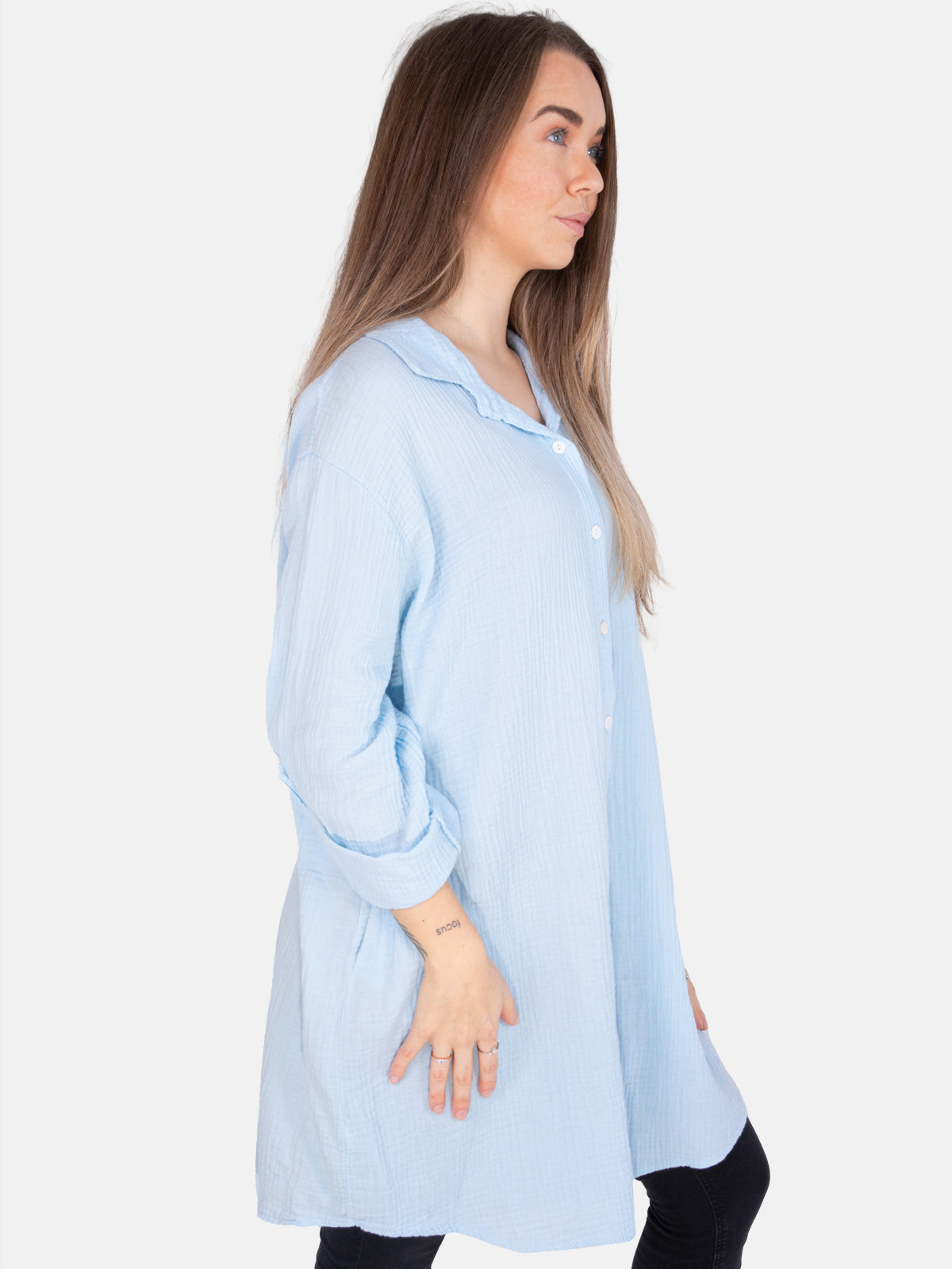 Musselinbluse mit Knopfverschluss & Taschen - babyblau - Jessy
