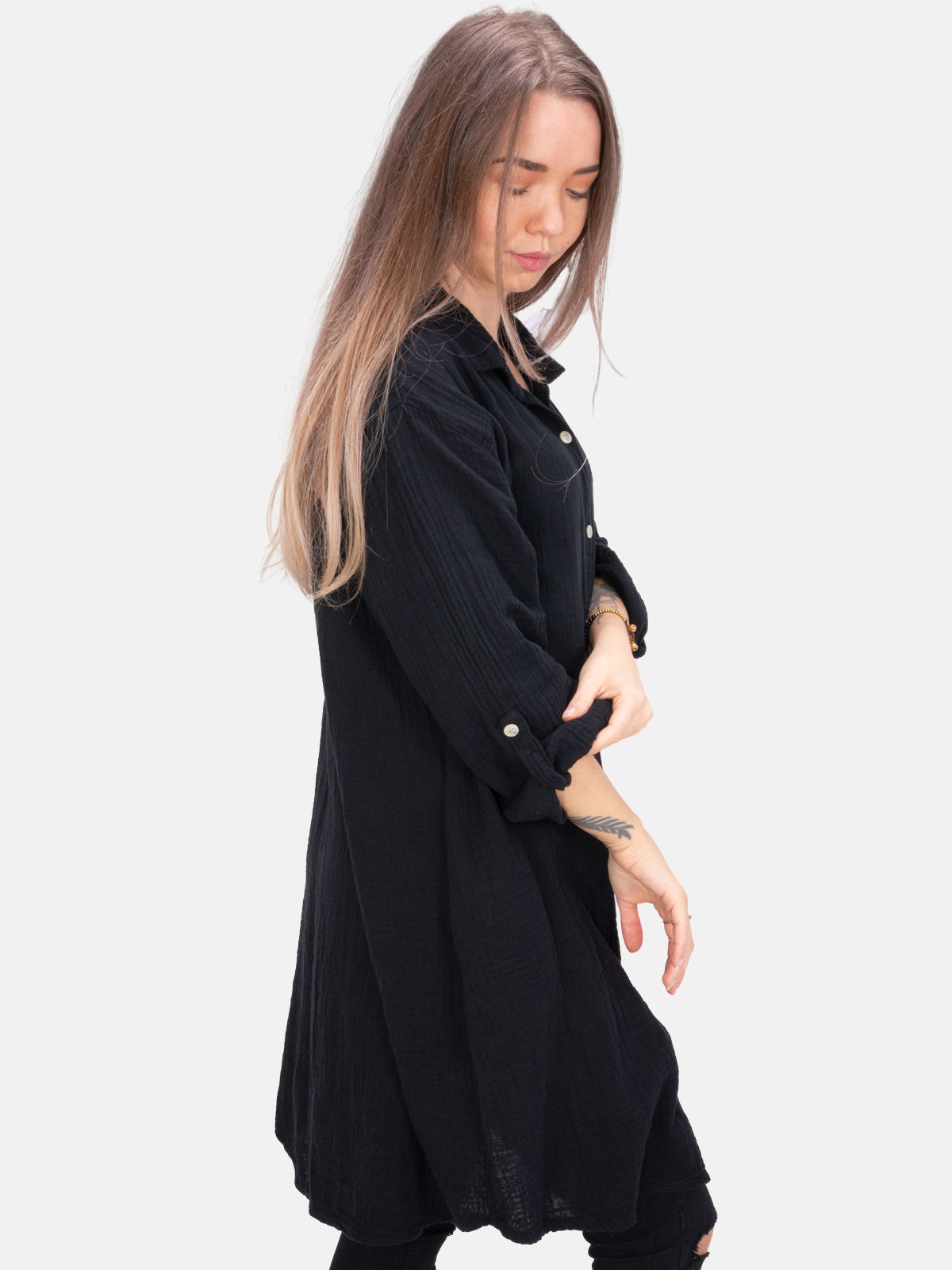 Musselinbluse mit Knopfverschluss & Taschen - schwarz - Jessy