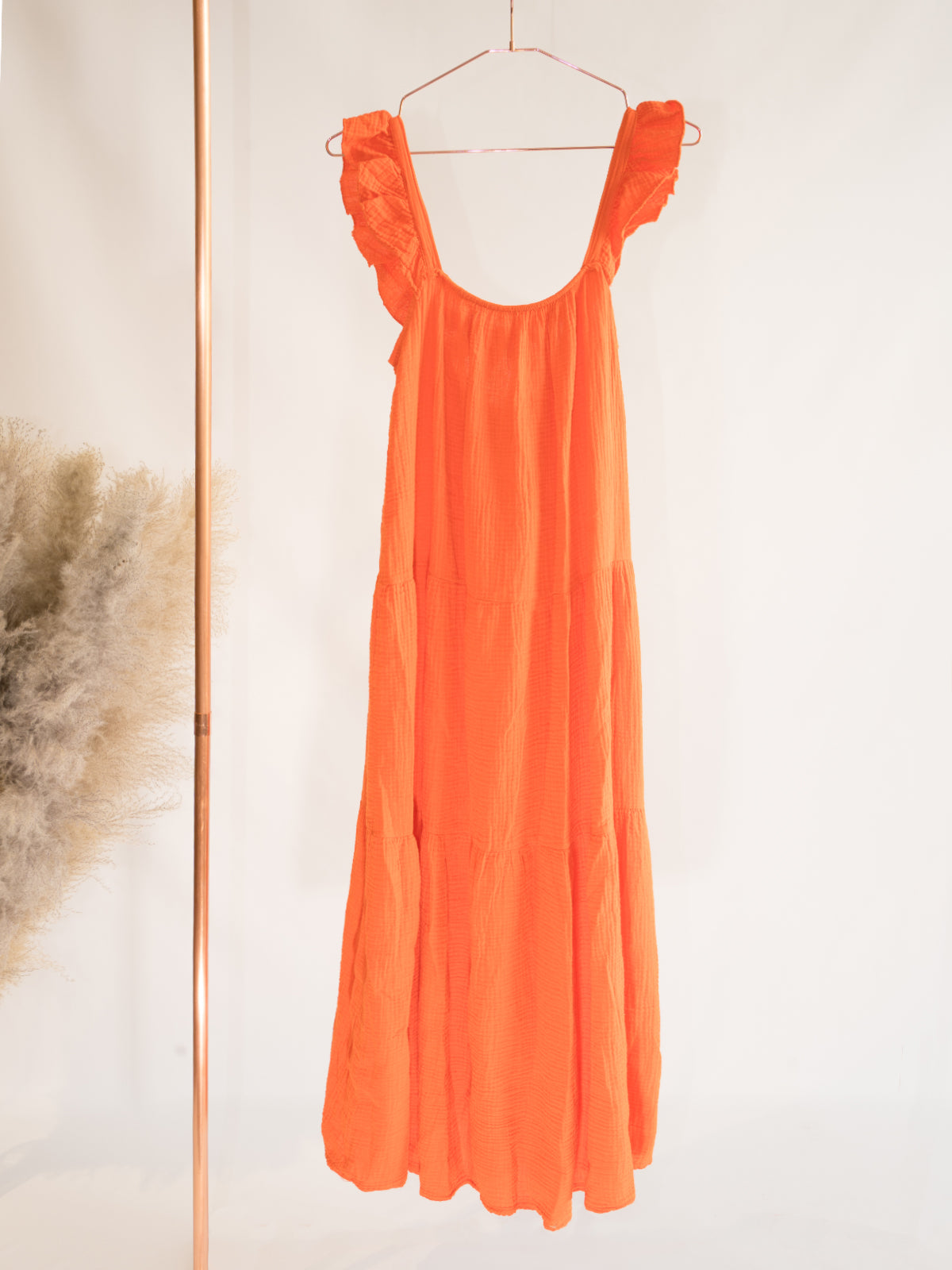 Langes Musselin Kleid mit Rüschen und Schleife - orange - Ray