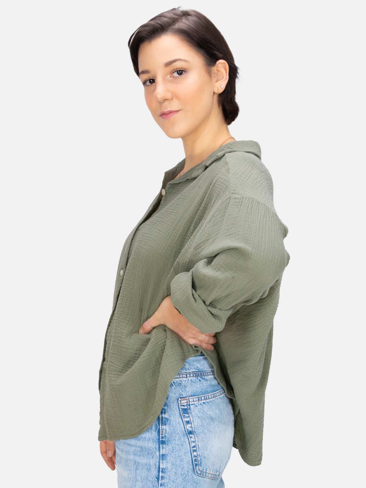 Kurze Musselin Hemdbluse mit Knöpfen - kaki - Sasha