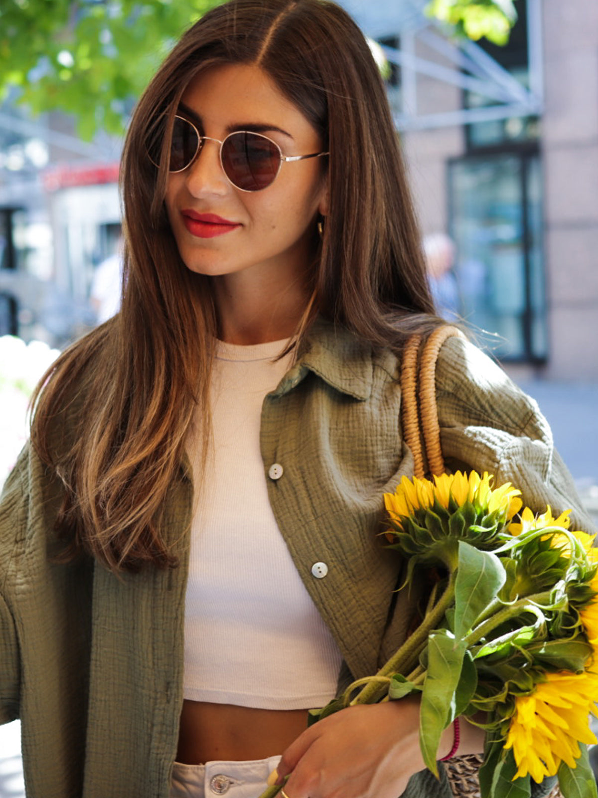 Kurze Musselin Hemdbluse mit Knöpfen - kaki - Sasha