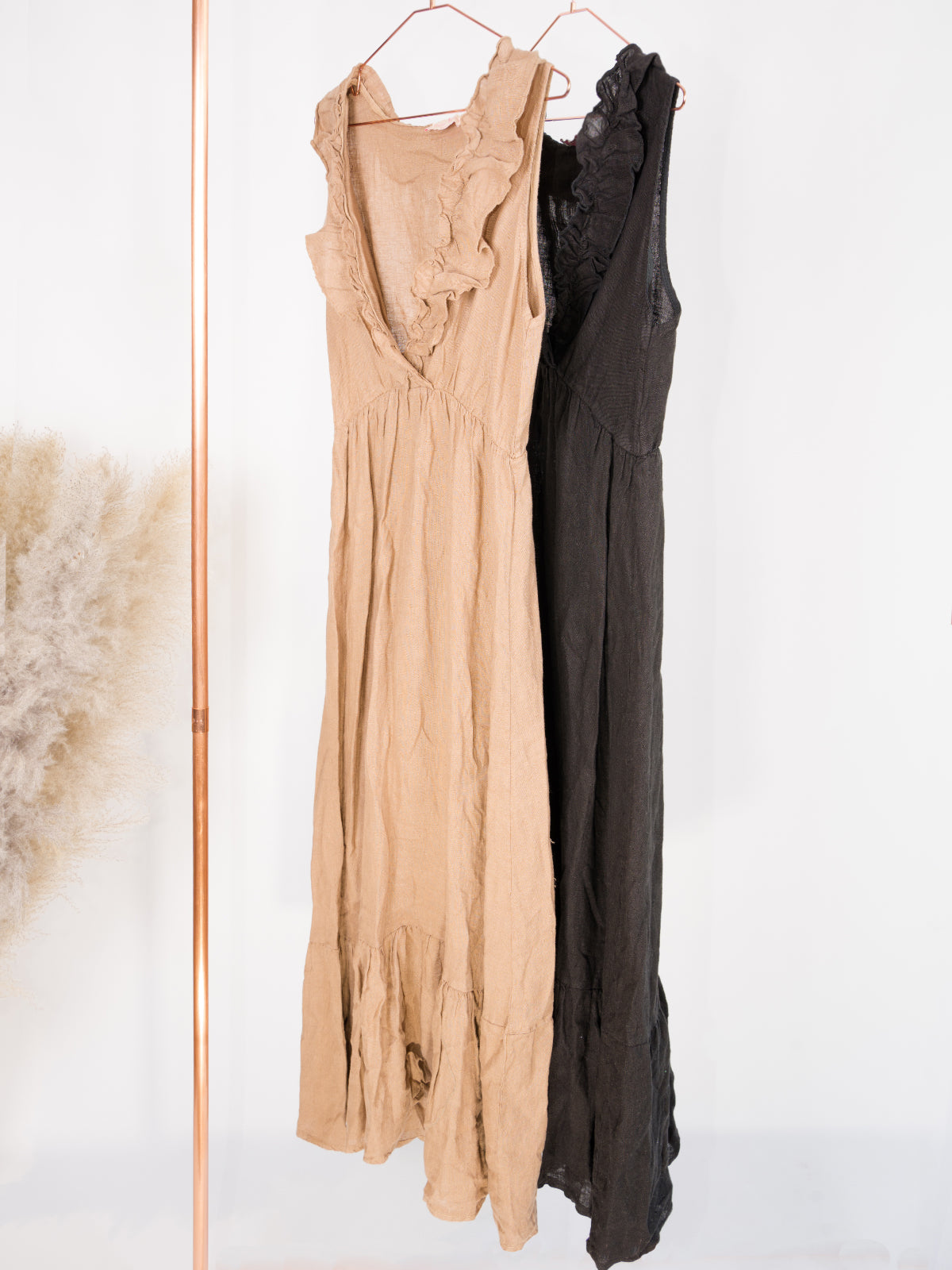 Langes ärmelloses Leinenkleid mit Volants - Alma