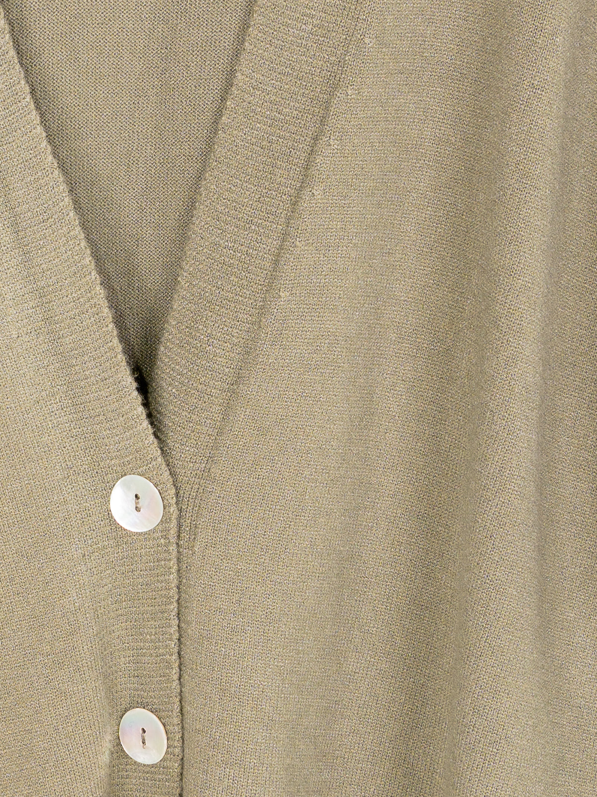 Kurzer Cardigan mit Knopfverschluss - mehrere Farben - Perla