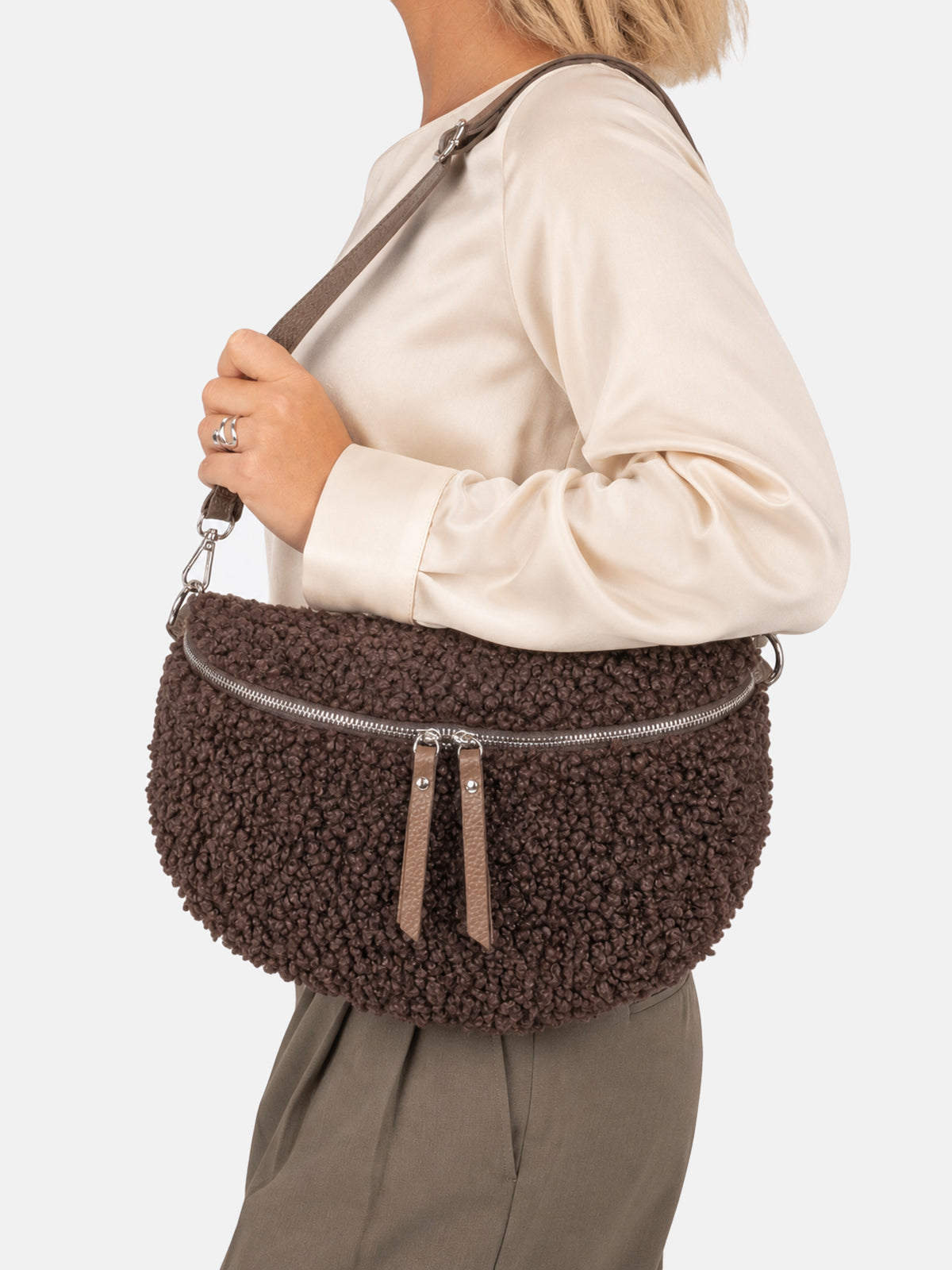 Stofftasche Fluffy in Dark Taupe #Farbe_Dark Taupe
