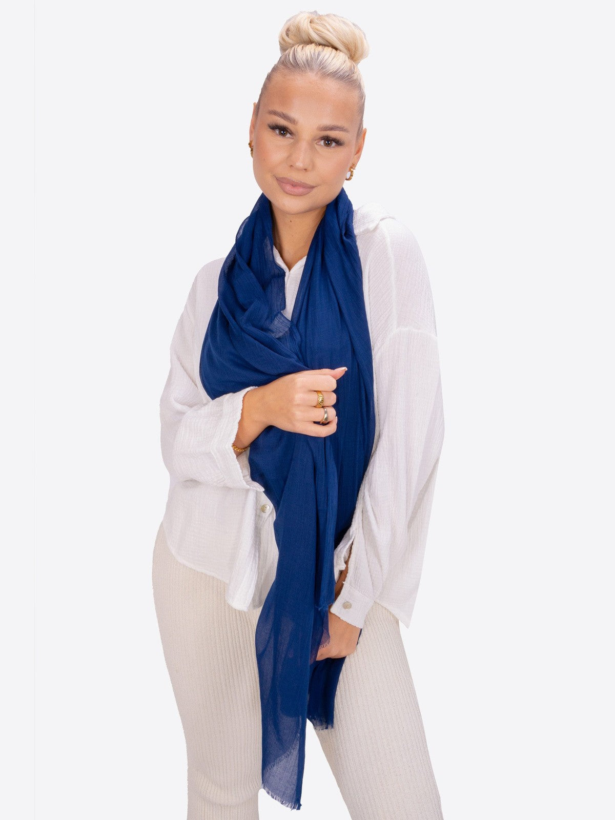 Schal Alessandra in Dunkelblau #Farbe_Dunkelblau