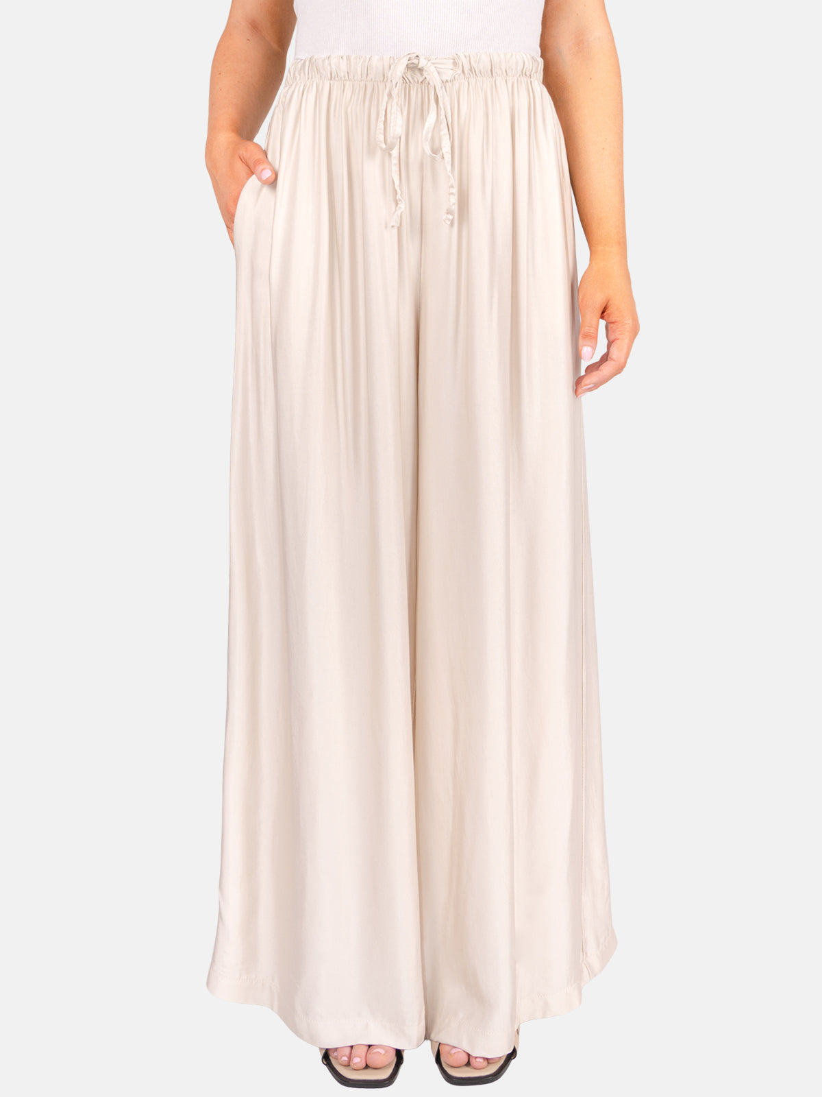 Satinhose loose fit - Bianca