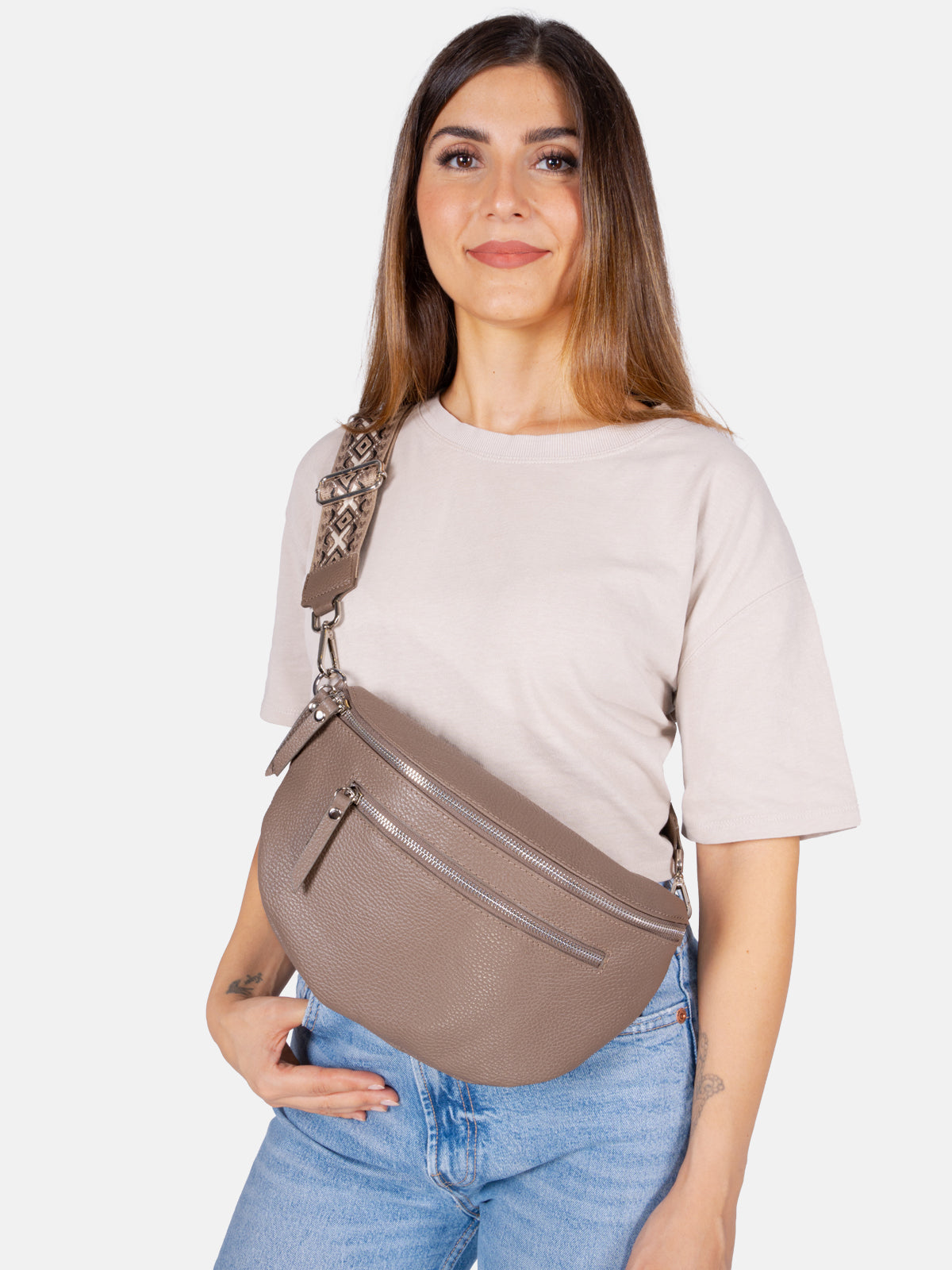 Große Crossbody Umhängetasche mit 2 Zipper aus 100% Leder - dark taupe - Ella