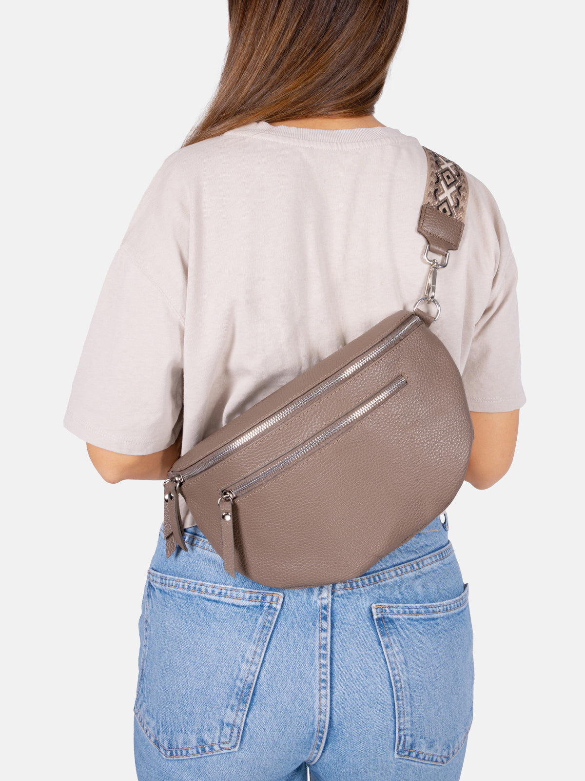 Große Crossbody Umhängetasche mit 2 Zipper aus 100% Leder - dark taupe - Ella