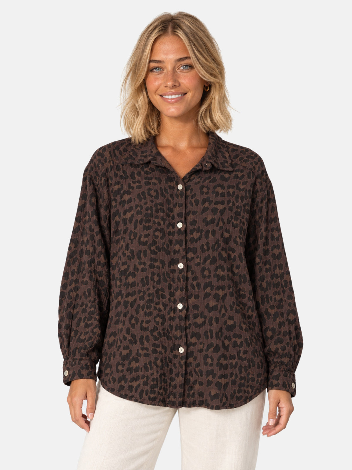 Leo Queen Musselinbluse - Leo Print in Beige #Farbe_Mokka Leo