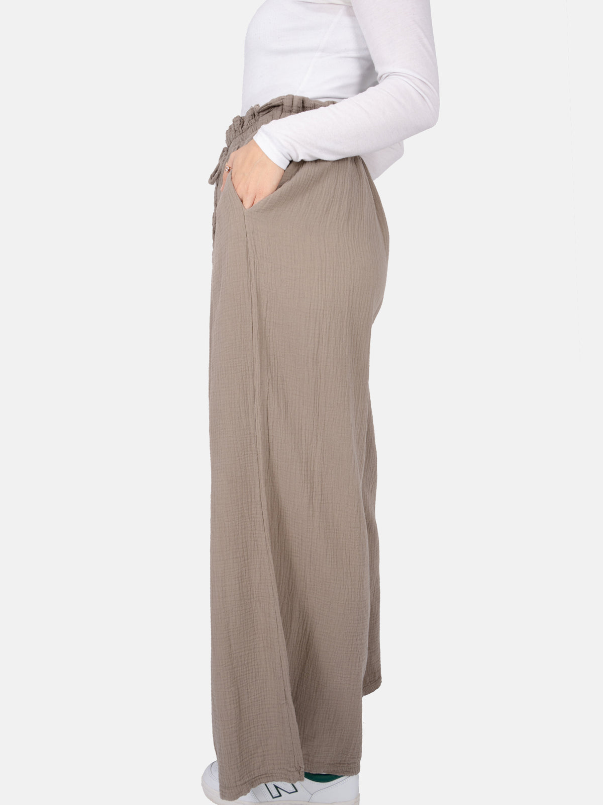 Lockere Musselinhose Liska in Taupe #Farbe_Taupe