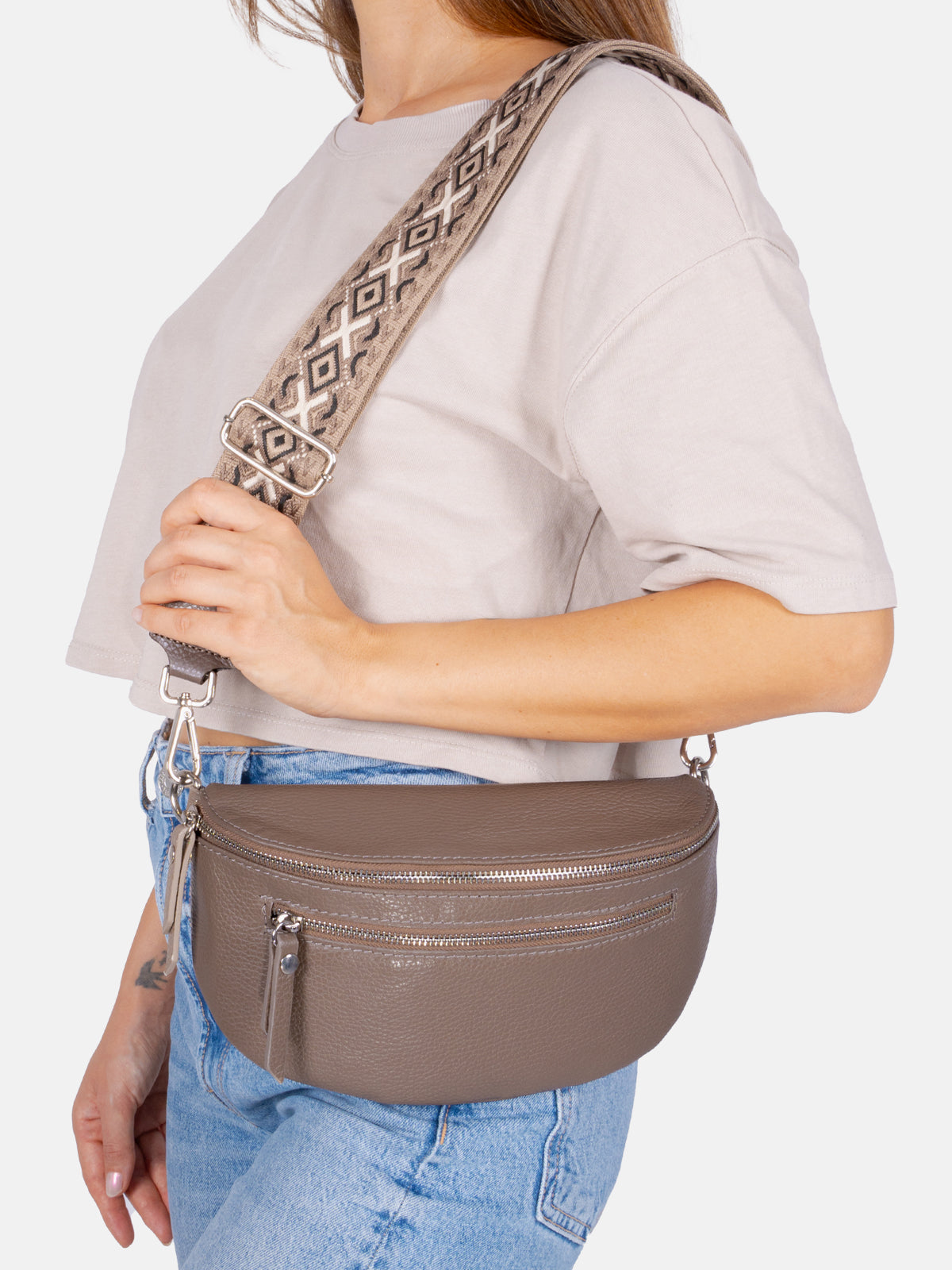 Mittelgroße Crossbody Umhängetasche mit 2 Zipper aus 100% Leder - dark taupe - Pia