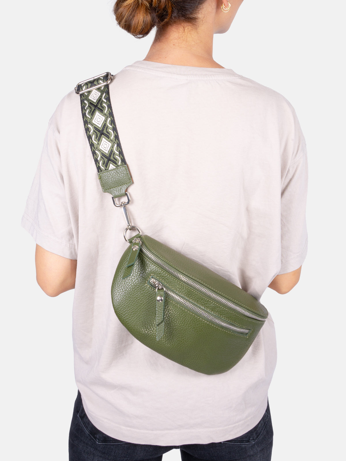 Mittelgroße Crossbody Umhängetasche mit 2 Zipper aus 100% Leder - olivgrün - Pia