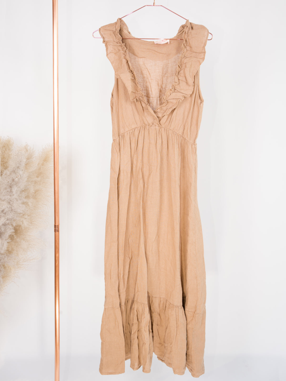 Langes ärmelloses Leinenkleid mit Volants - Alma