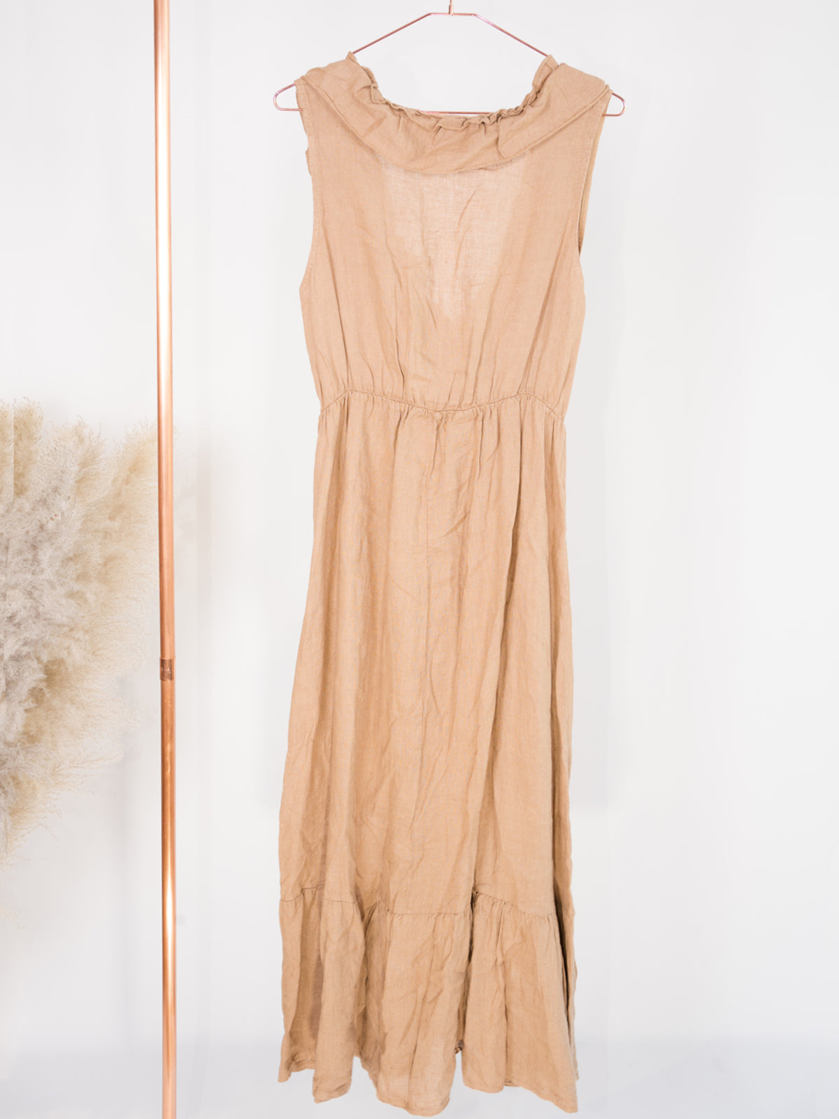 Langes ärmelloses Leinenkleid mit Volants - Alma