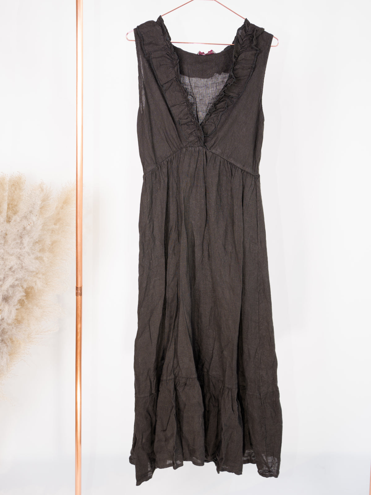 Langes ärmelloses Leinenkleid mit Volants - Alma