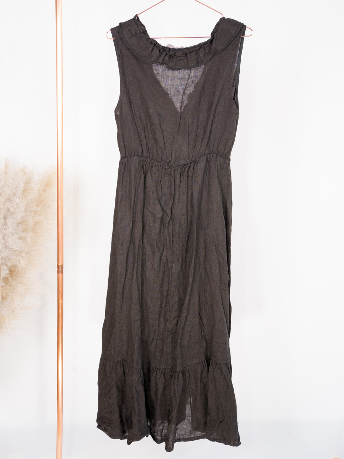 Langes ärmelloses Leinenkleid mit Volants - Alma